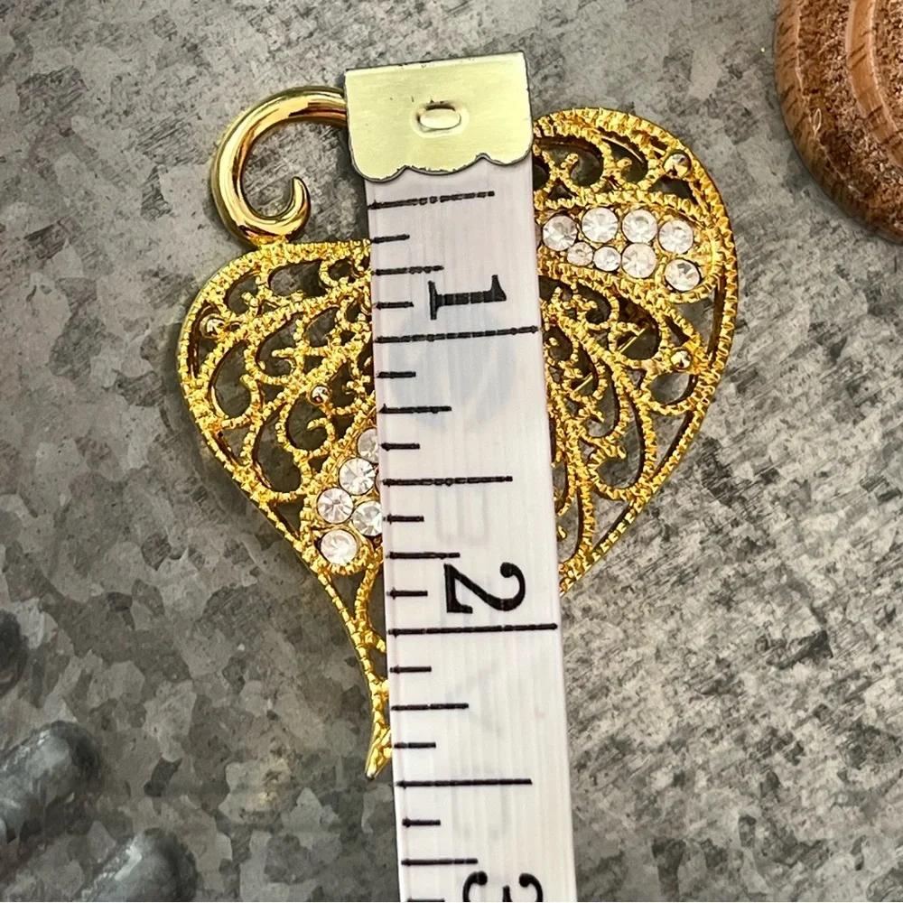 Vintage Gold Rhinestone Filagree Pin Brooch - Picture 8 of 14